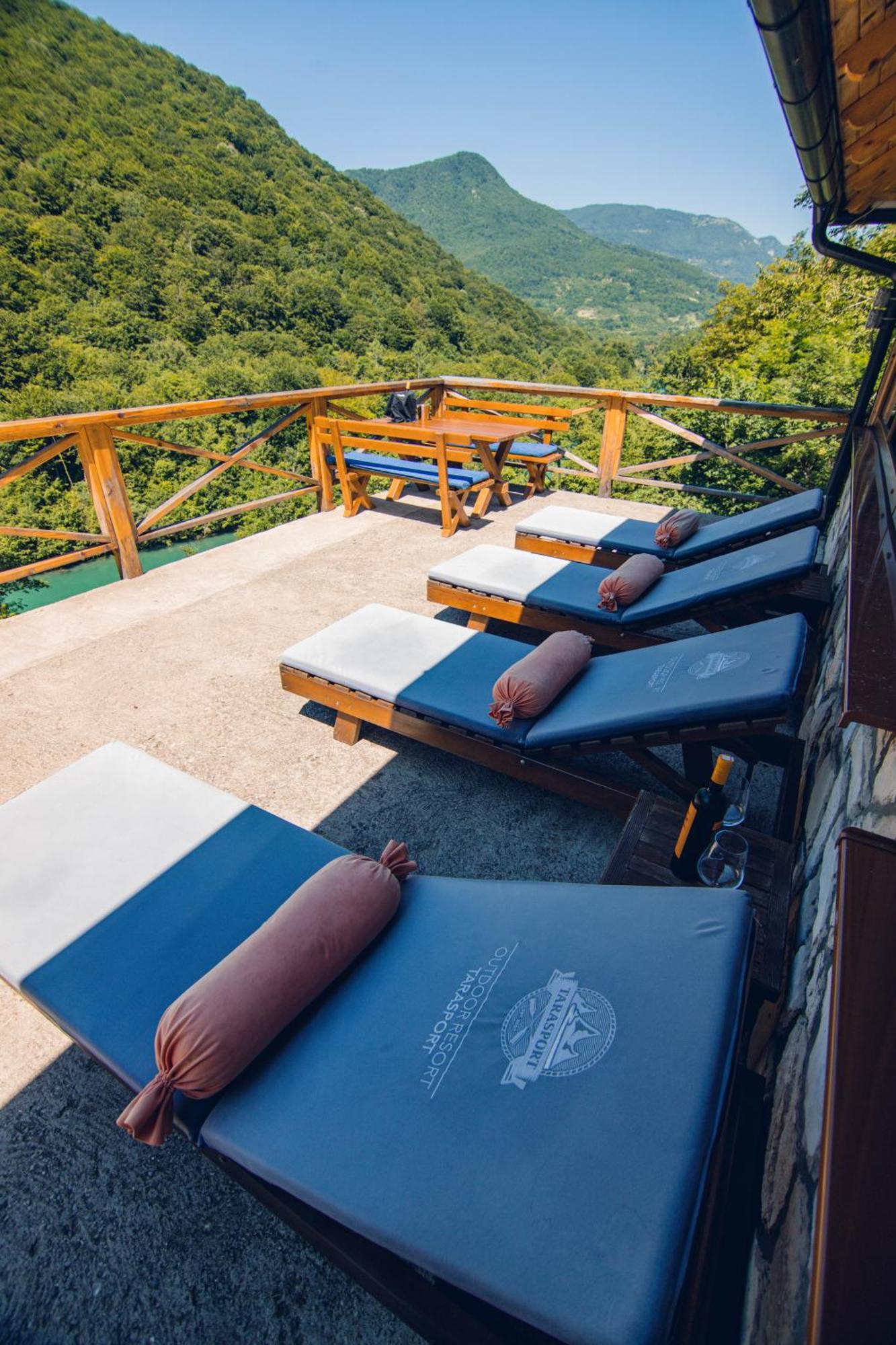 Outdoor Resort Tarasport Foca Exteriér fotografie